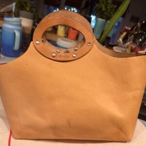 tan bag By Dean